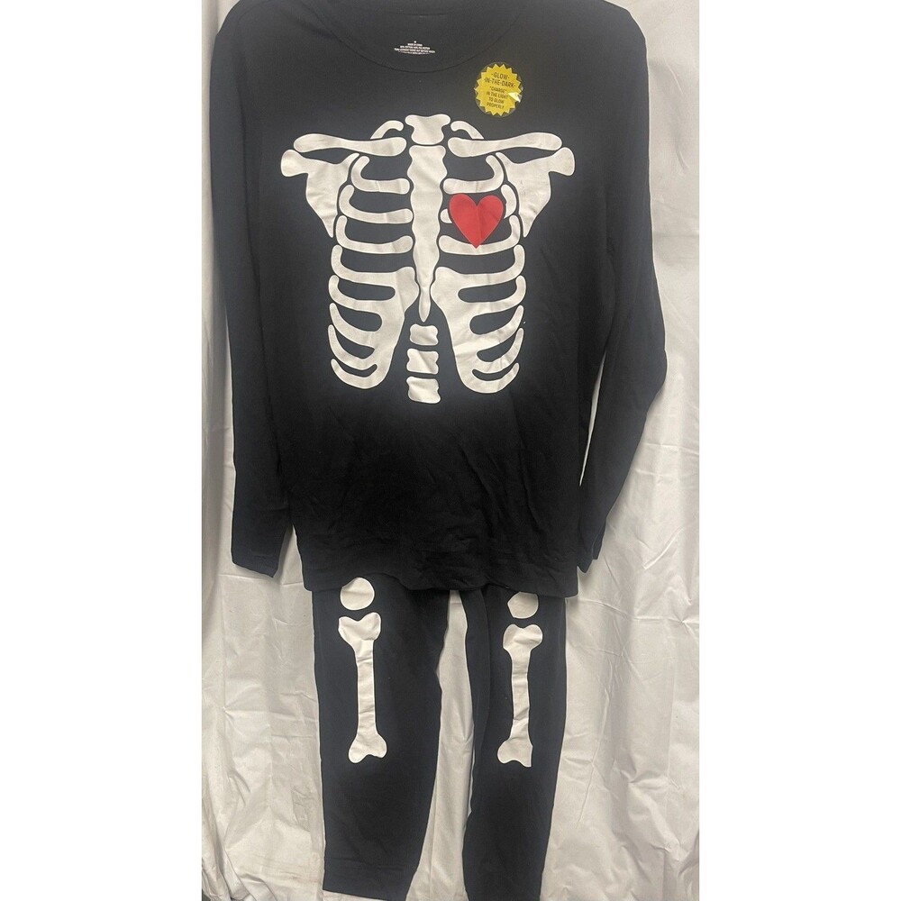 Girl's "Let's Hang Out" Halloween pajama 2 Piece Set, Shirt And Pants Size S6-6x